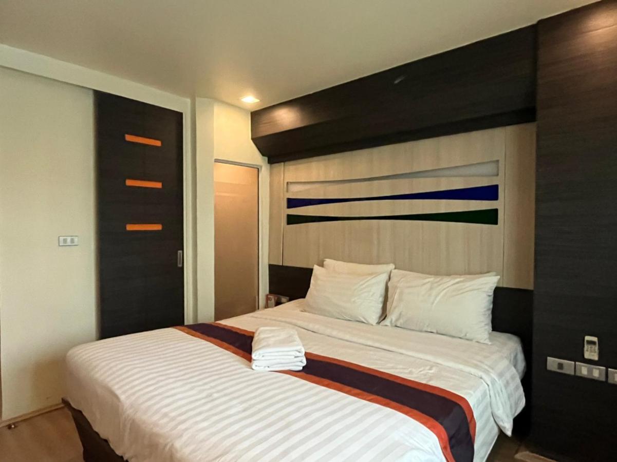 Orion Rooms Sukhumvit 11 Бангкок Екстер'єр фото