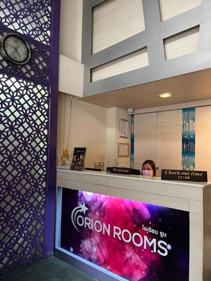 Orion Rooms Sukhumvit 11 Бангкок Екстер'єр фото